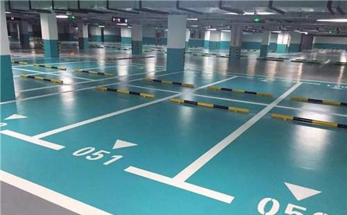 布尔津布尔津环氧地坪中涂：构筑坚固地面的关键环节